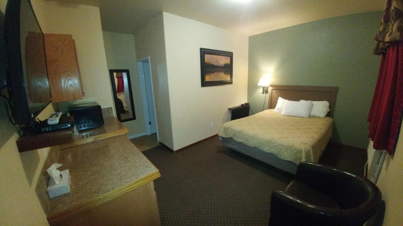 Sagebrush Inn & Suites Broadus Ngoại thất bức ảnh