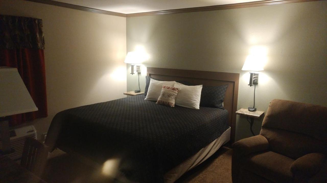 Sagebrush Inn & Suites Broadus Ngoại thất bức ảnh