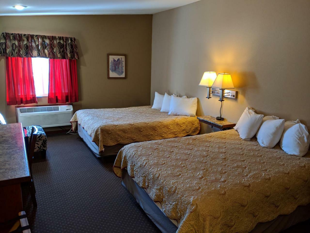 Sagebrush Inn & Suites Broadus Ngoại thất bức ảnh